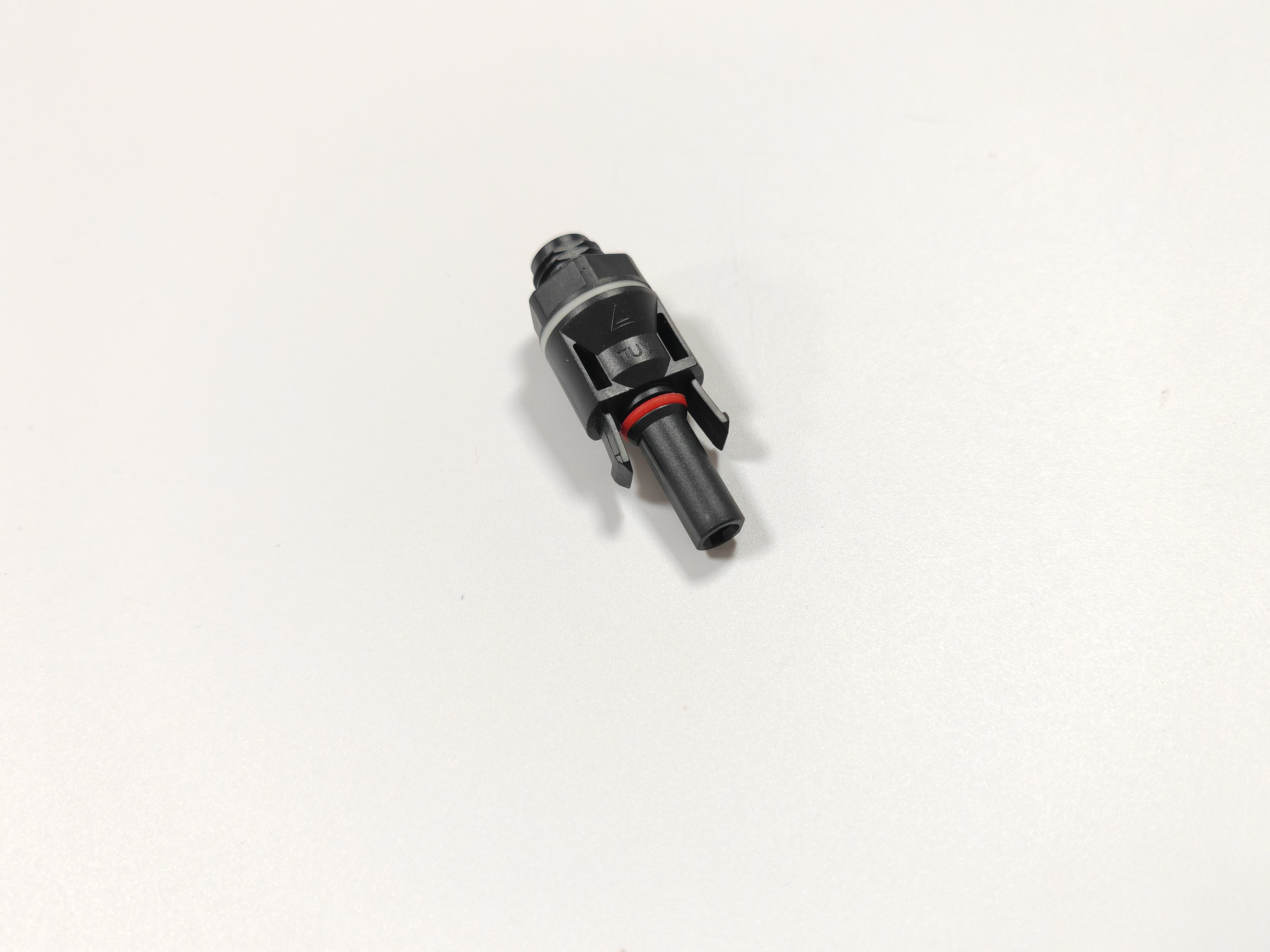 MaleFemale IP67 Waterproof MC4 1000V 30A50A PV DC Connector Photovoltaic Connectors MaleFemale IP67 Waterproof MC4 1000V 30A50A PV DC Connector Photovoltaic Connectors